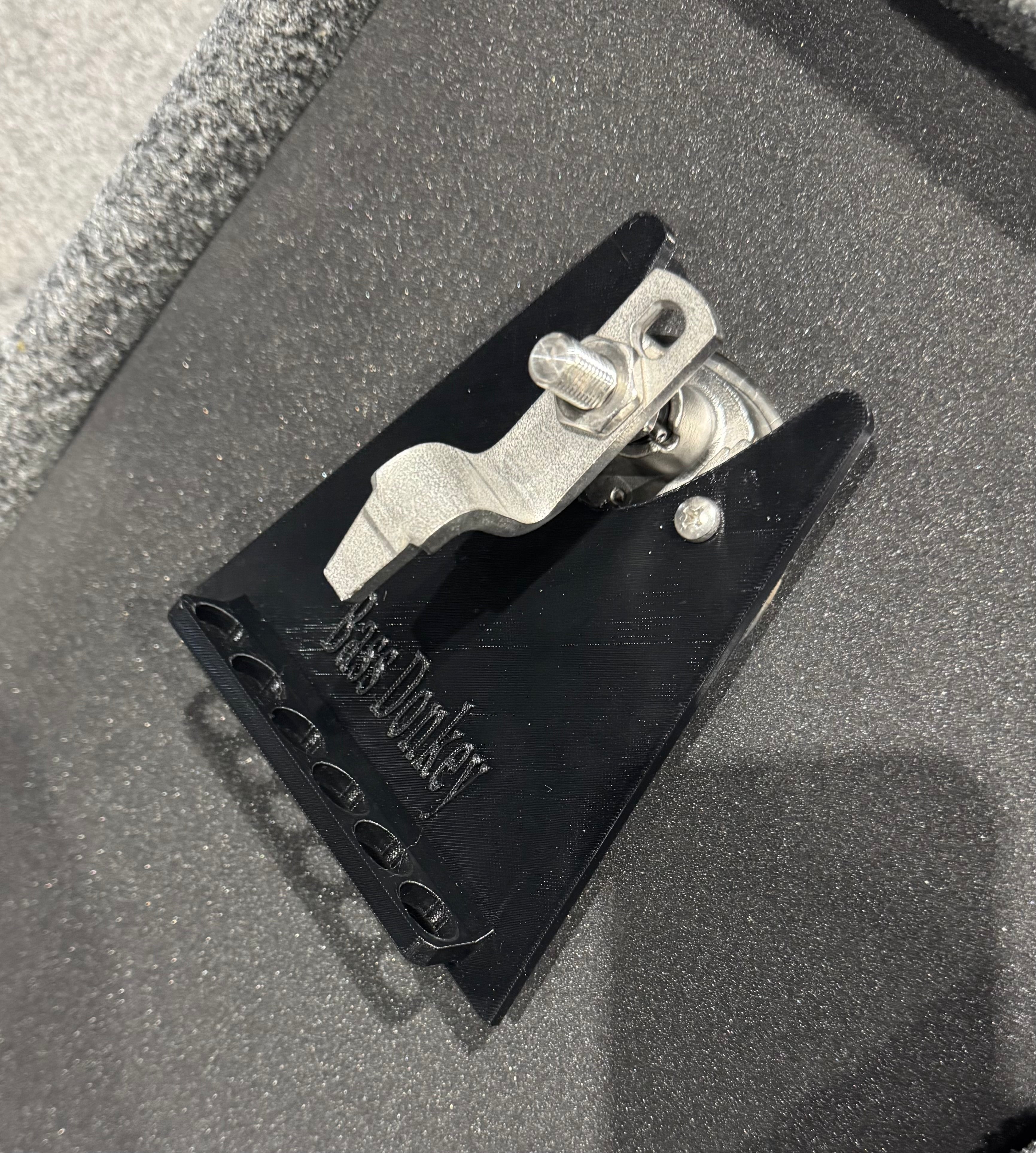 Slam Latch Cull Tag Holder