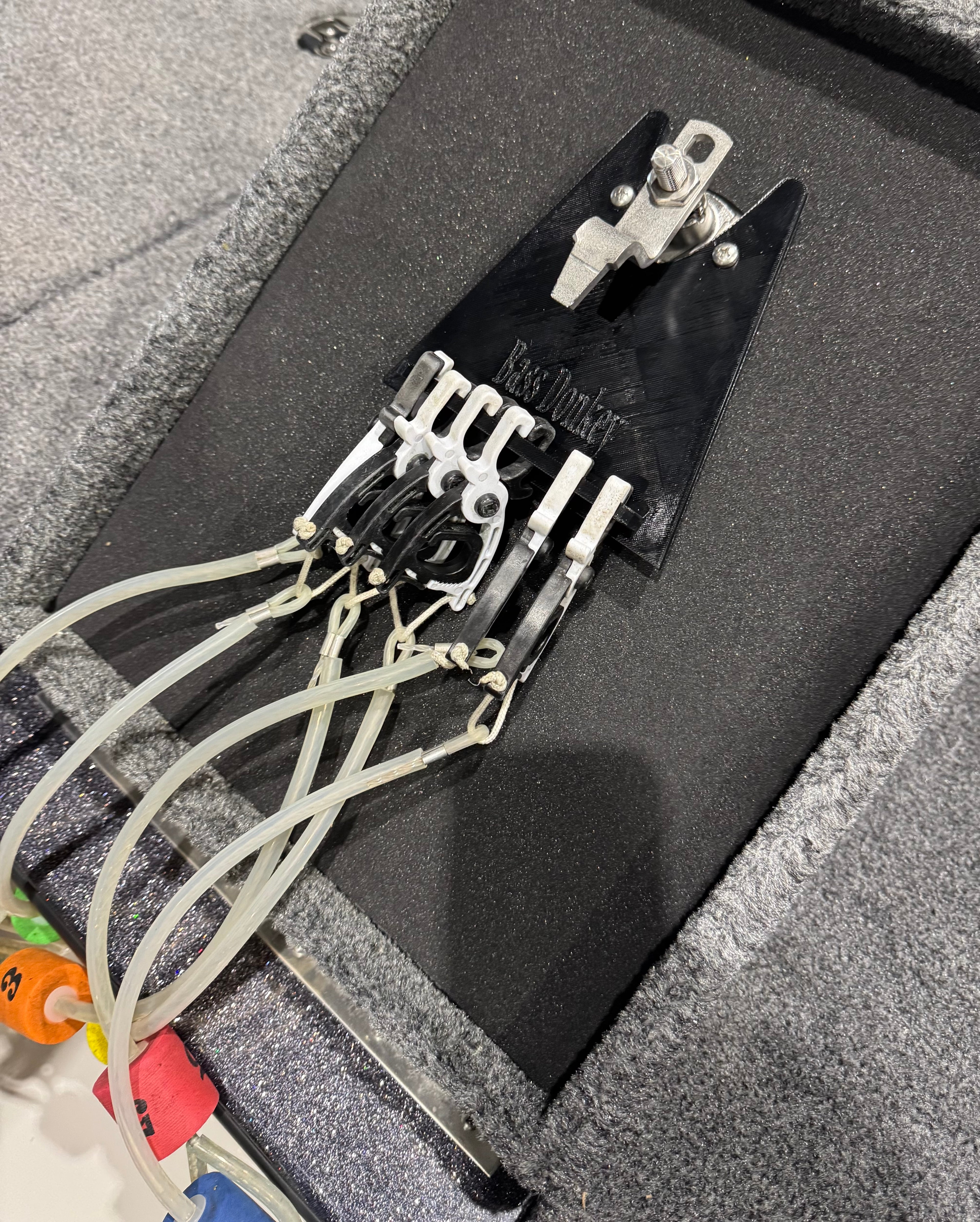 Slam Latch Cull Tag Holder